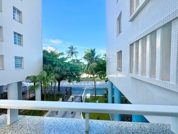 Apartamento à Venda na Praia das Pitangueiras, Guarujá - SP