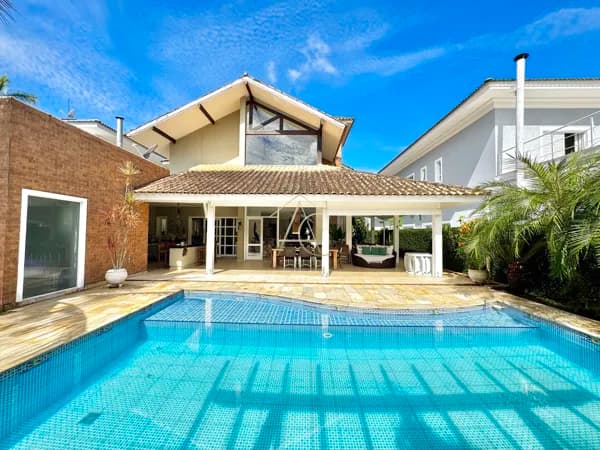 Casa à venda no Condomínio Jardim Acapulco - Guarujá, SP