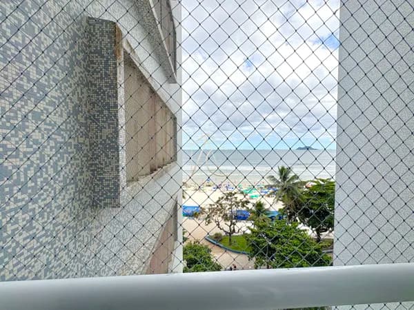 Apartamento à Venda na Praia das Pitangueiras, Guarujá - SP