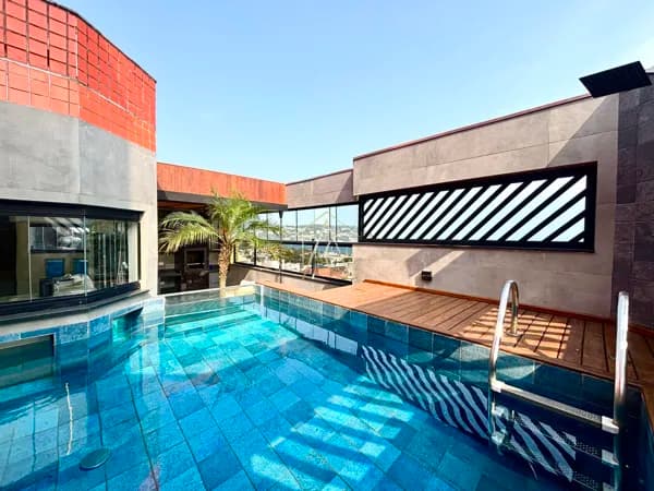 Cobertura Duplex à Venda na Praia da Enseada, Guarujá - SP