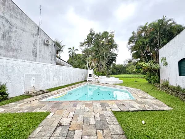 Casa à venda no Condomínio Jardim Acapulco – Guarujá SP