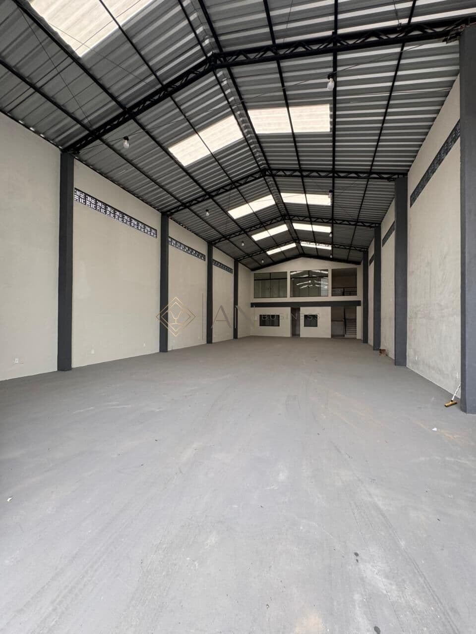 Galpão Comercial para Alugar no Marco Zero - 360m² | Macapá