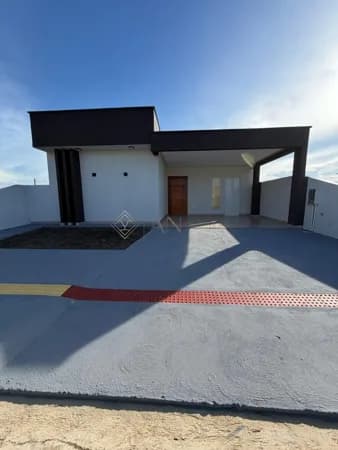 Casa com Suíte Master no Jardim Imperial – Praticidade e Conforto