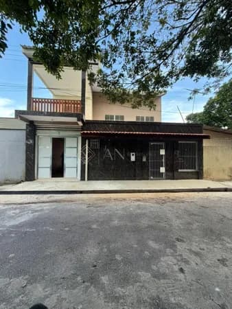 Casa Duplex de Alto Padrão na Zona Norte: Espaço, Lazer e Versatilidade