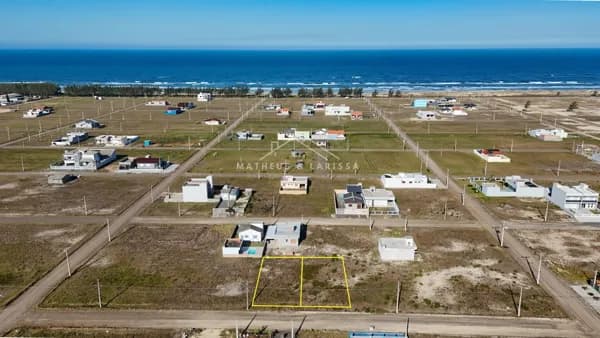 Terreno a 530mt do mar no Loteamento Areias Claras em Balneário Gaivota
