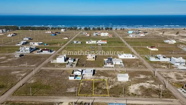 Terreno a 530mt do mar no Loteamento Areias Claras em Balneário Gaivota