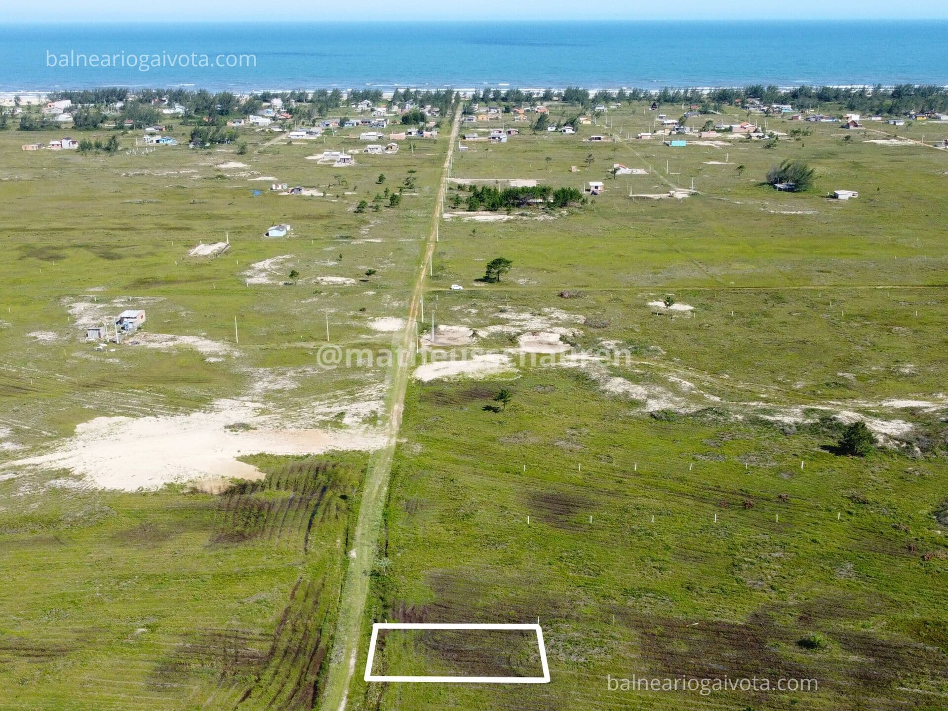 Terreno de Frente para Avenida 1100mt do mar em Lagoinhas, Balneário Gaivota/SC