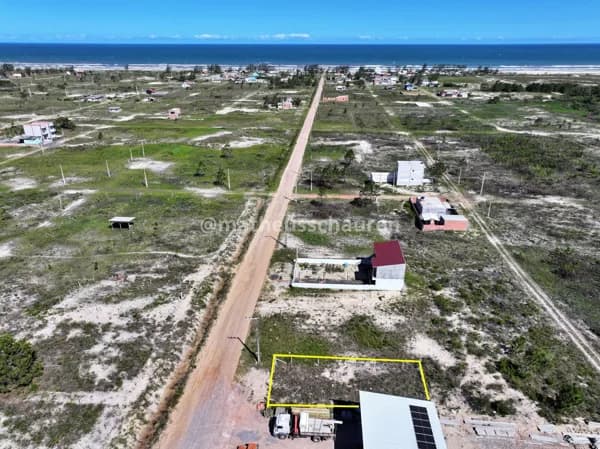Excelente oportunidade para construir sua casa na praia ou investir