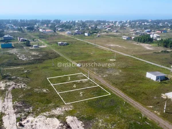 Terrenos a 750m do mar - Janaina, Balneário Gaivota/SC