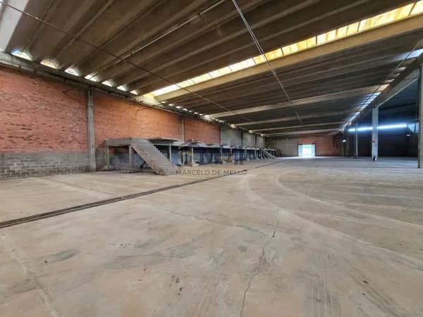 Pavilhão Industrial para Locação – 2.700 m² de Área Construída