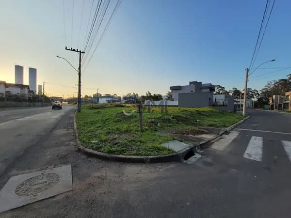 Terreno de Esquina à Venda – Entrada + Saldo em 78 Parcelas - excelente potencial comercial