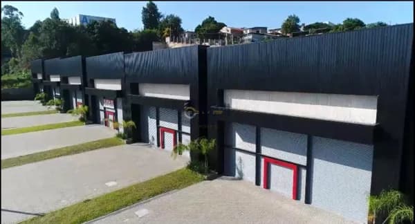 Prédio comercial para locação — 650 m² destaque corporativo às margens da BR-116