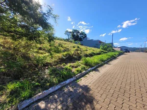 Terreno 300 m² - São Jorge - Entrada e parcelamento direto