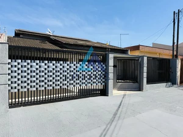 Casa em Londrina - Bairro Aeroporto