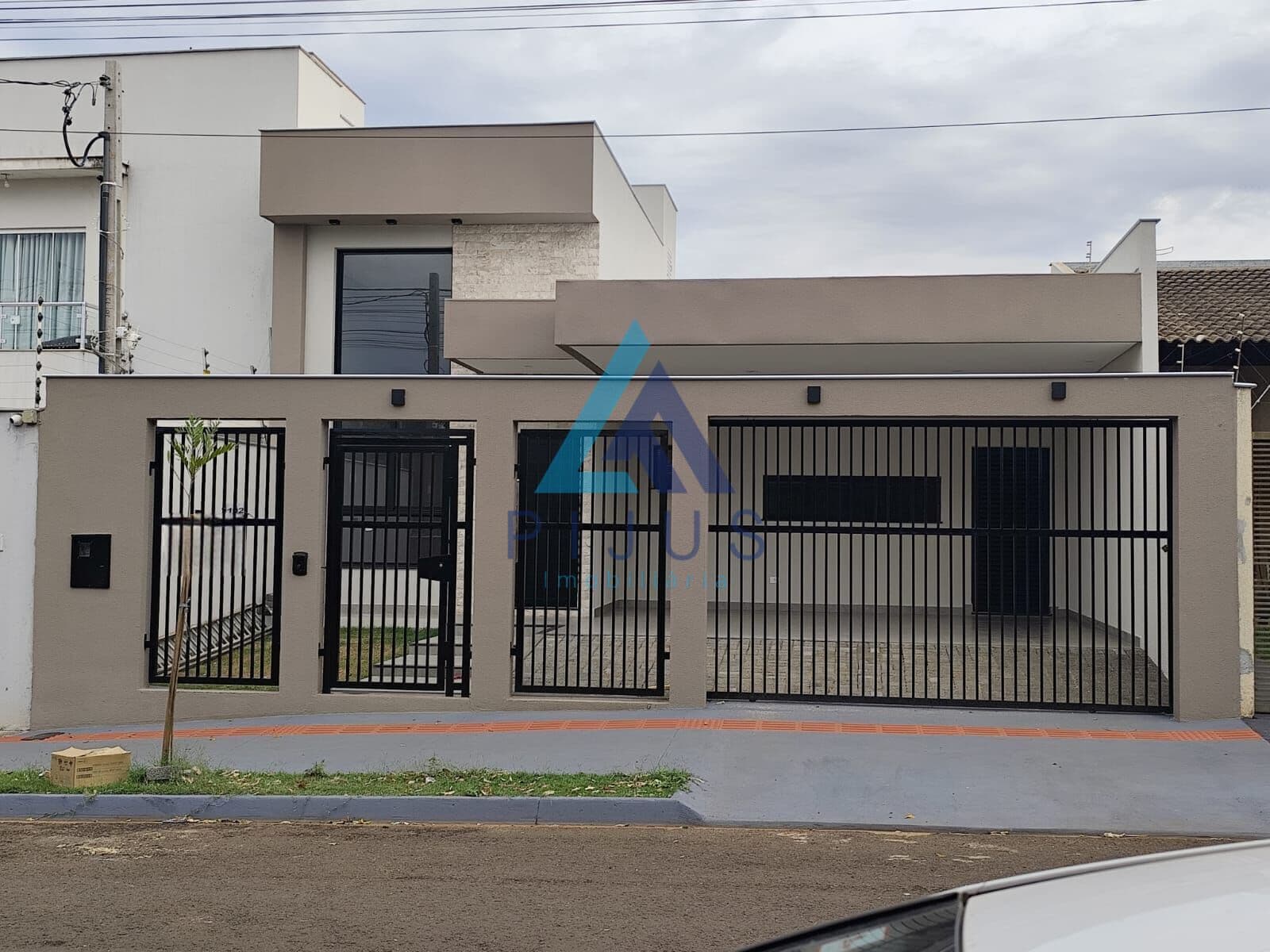 Casa em Londrina - Loteamento Chamonix