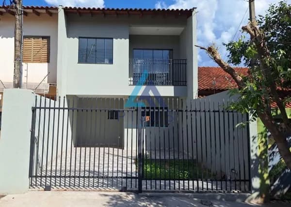 Casa em Jardim Pacaembu, Londrina/PR à Venda