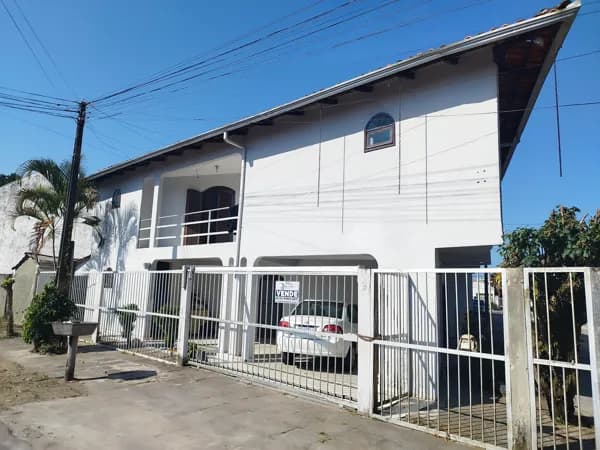 Sobrado Geminado em Bom Retiro, Matinhos/PR