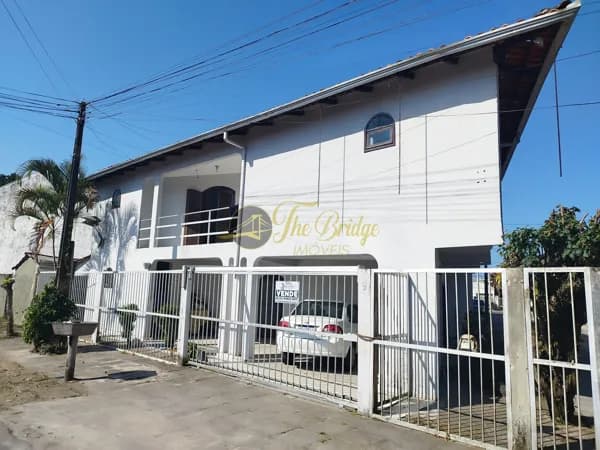 Sobrado Geminado em Bom Retiro, Matinhos/PR