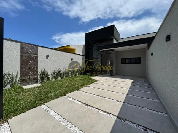 Casa com Suíte e Piscina perto do mar