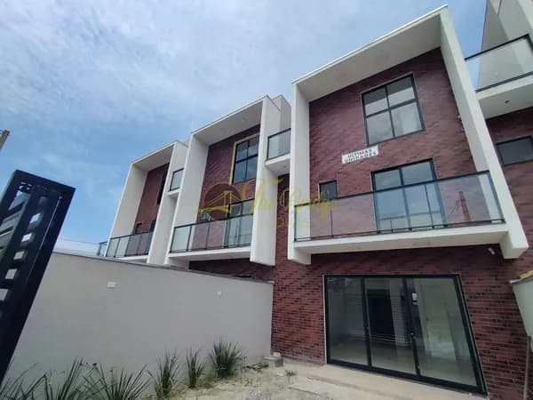Triplex com 3 Suítes Faixa Mar