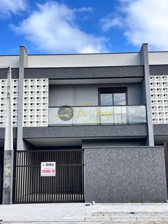 Sobrado com 3 Dormitórios em Matinhos