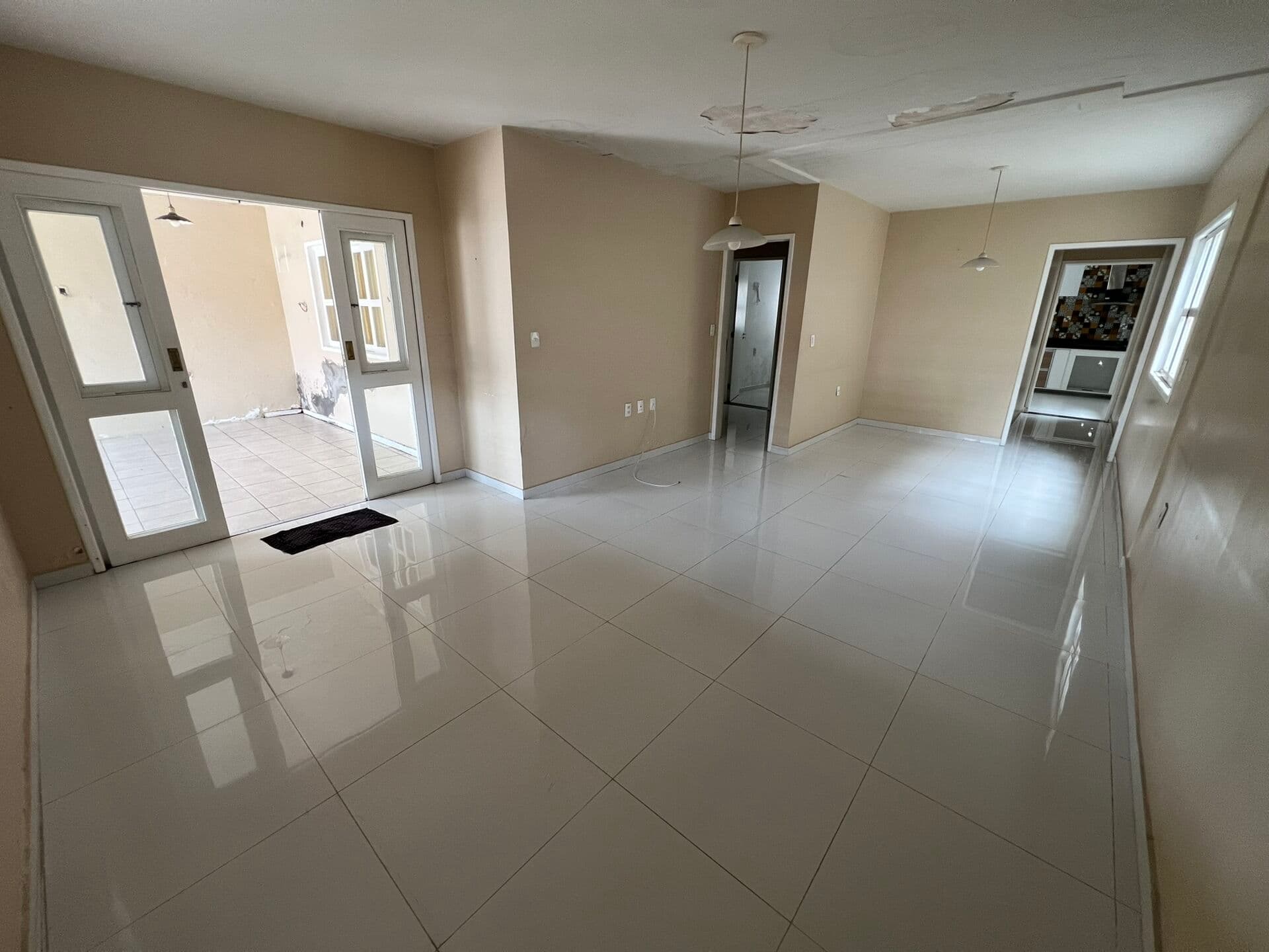 LOCAÇÃO de casa (Residencial ou Comercial) na Jatiúca