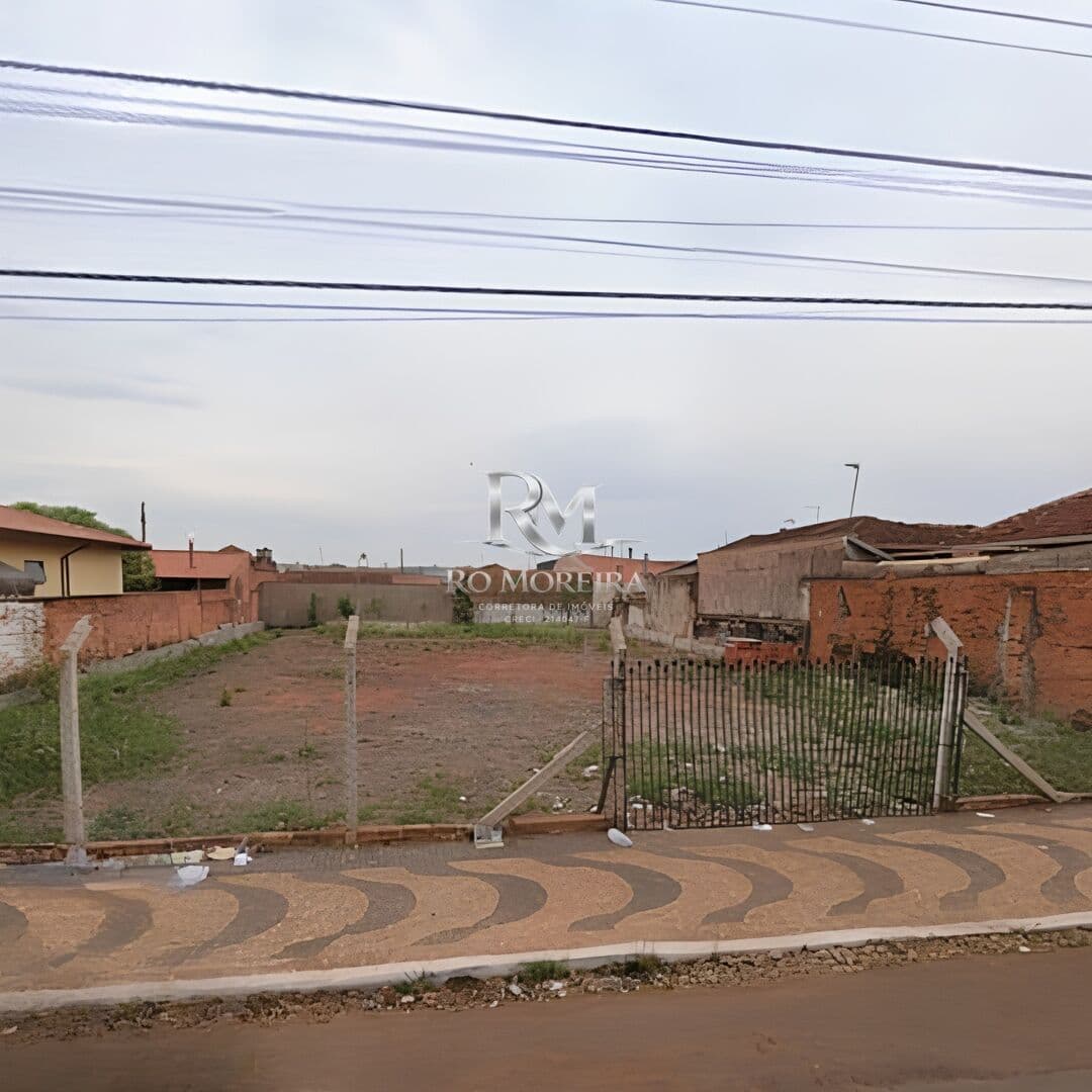 Terreno em Barra Funda, Leme/SP