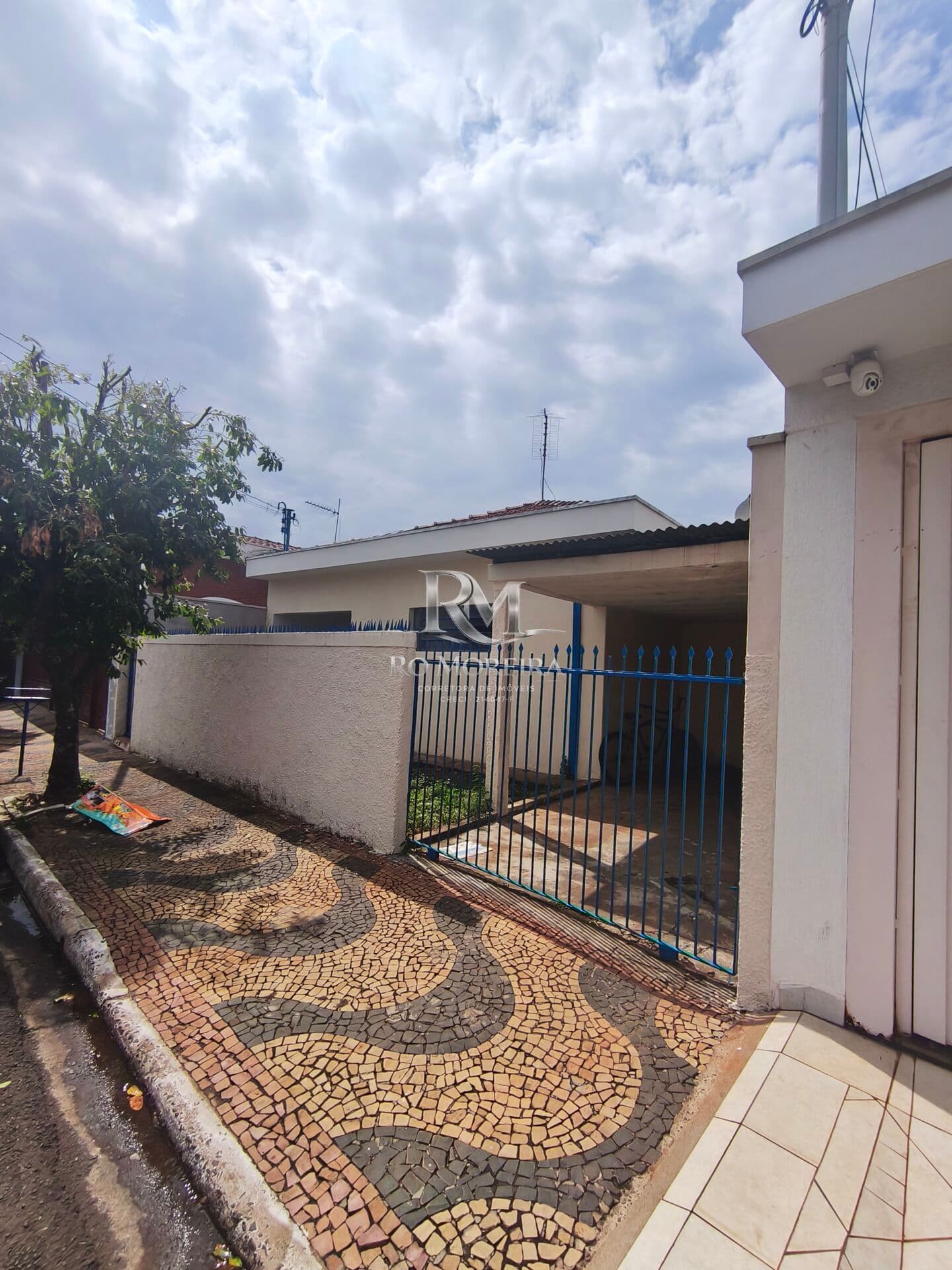 Casa em Barra Funda, Leme/SP