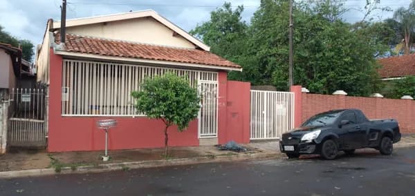 Casa em Leme - Jardim Santana