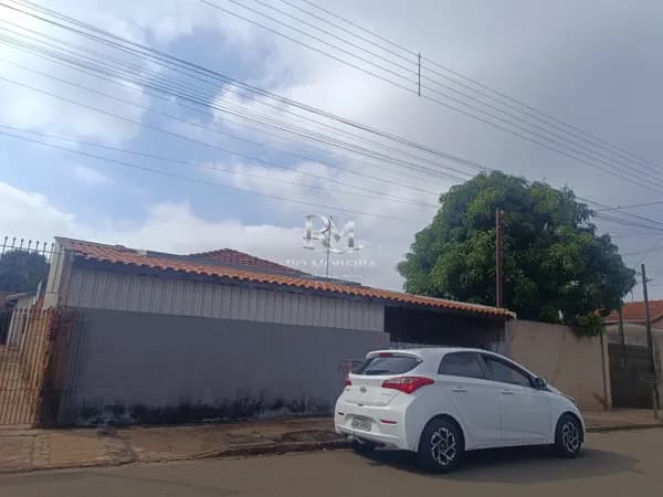 Casa em Vila Bancária, Leme/SP
