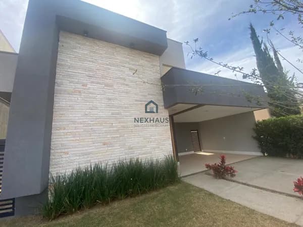 Casa Térrea á venda no Condomínio Portal do Sol Golfe Green, Área total 406m2 e Área Construída 219m2.