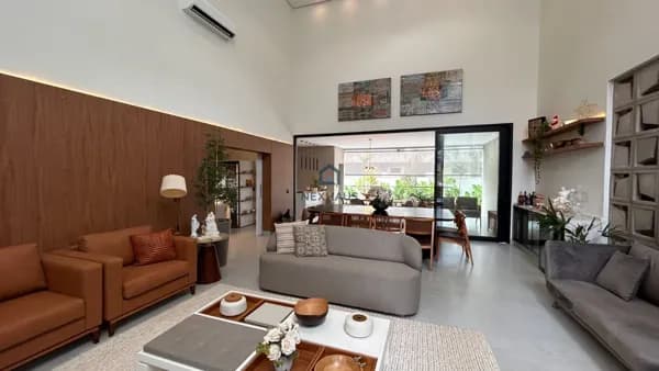 Casa Térrea no Plateu Dor, 4 suítes.