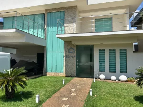 Sobrado á venda no Residencial Granville , Lote 437m2 e Área Construída 4437m2 . 04 Suítes sendo 01 Master .