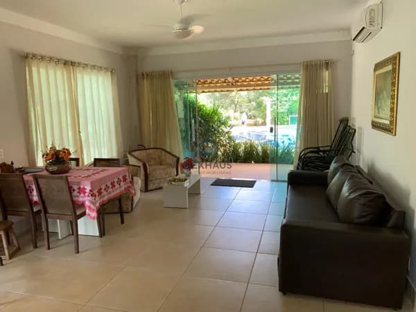 Linda casa terrea, 4 suits, 2.850 m de lote.