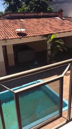 Sobrado á venda no Jardim América - 02 Suítes , Lote 450m2 e Área Construída 350m2.