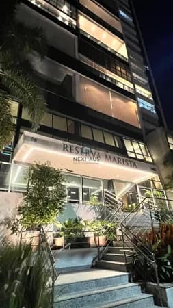 Apartamento no Edifício Reserva Marista - 3 Suítes , 2 Vagas de Garagem e Mobilhada .