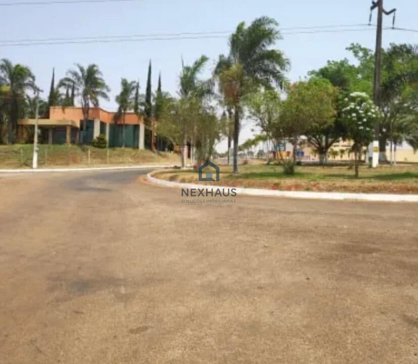 LOTE À VENDA NO RESIDENCIAL FONTE DA ÁGUAS