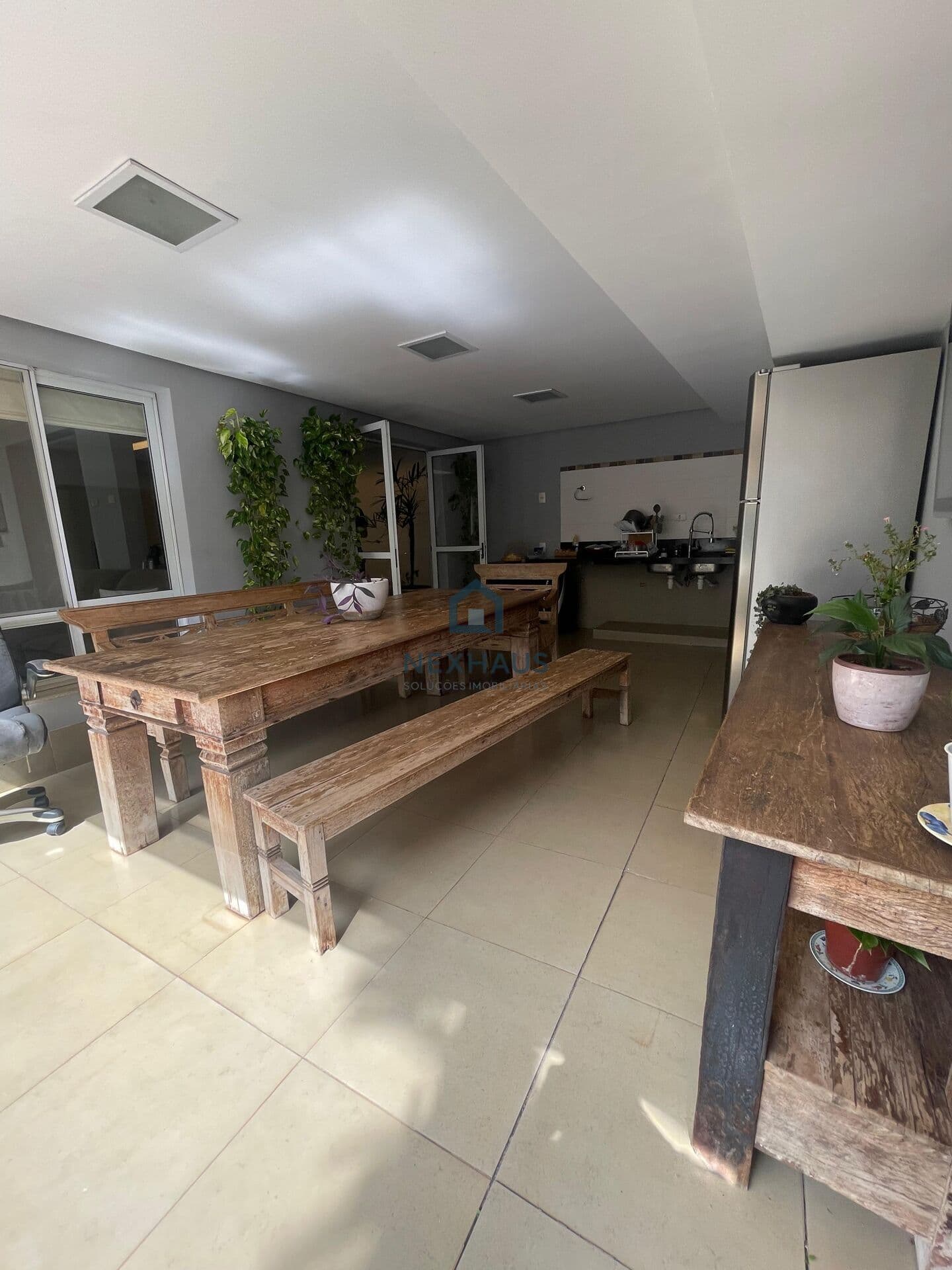 Condomínio Housing Flamboynat , 3 Quartos , 1 Suíte , Lote de 22,63m3 , Área construída 164,09m2.