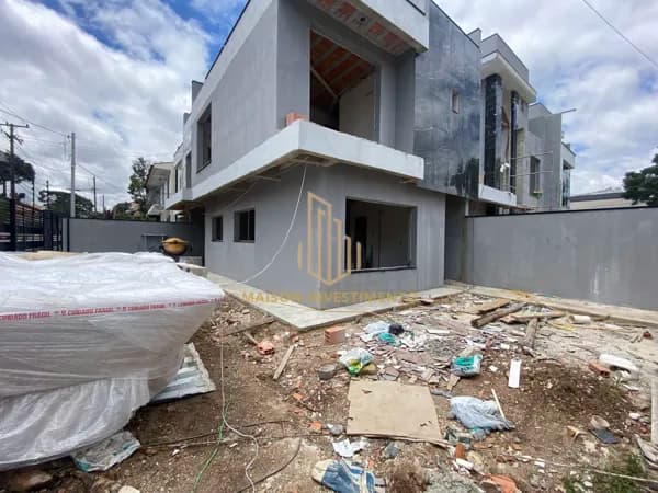 Casa à venda no bairro Guaíra Curitiba