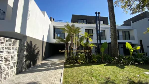 Casa em Condomínio à venda no Guabirotuba – Curitiba