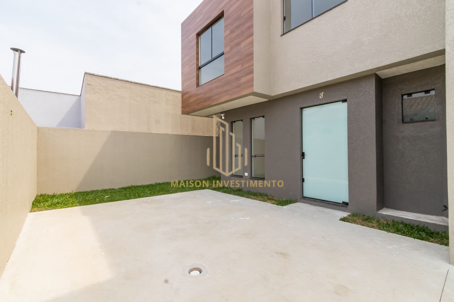 Sobrado em Condomínio em Uberaba, Curitiba/PR