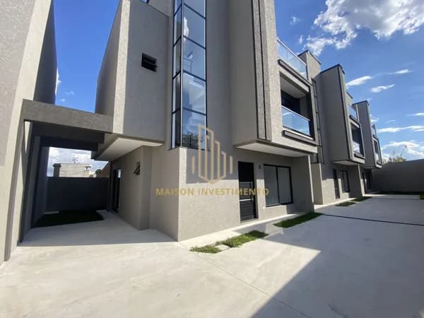 Casa à venda no bairro Capão Raso Curitiba PR