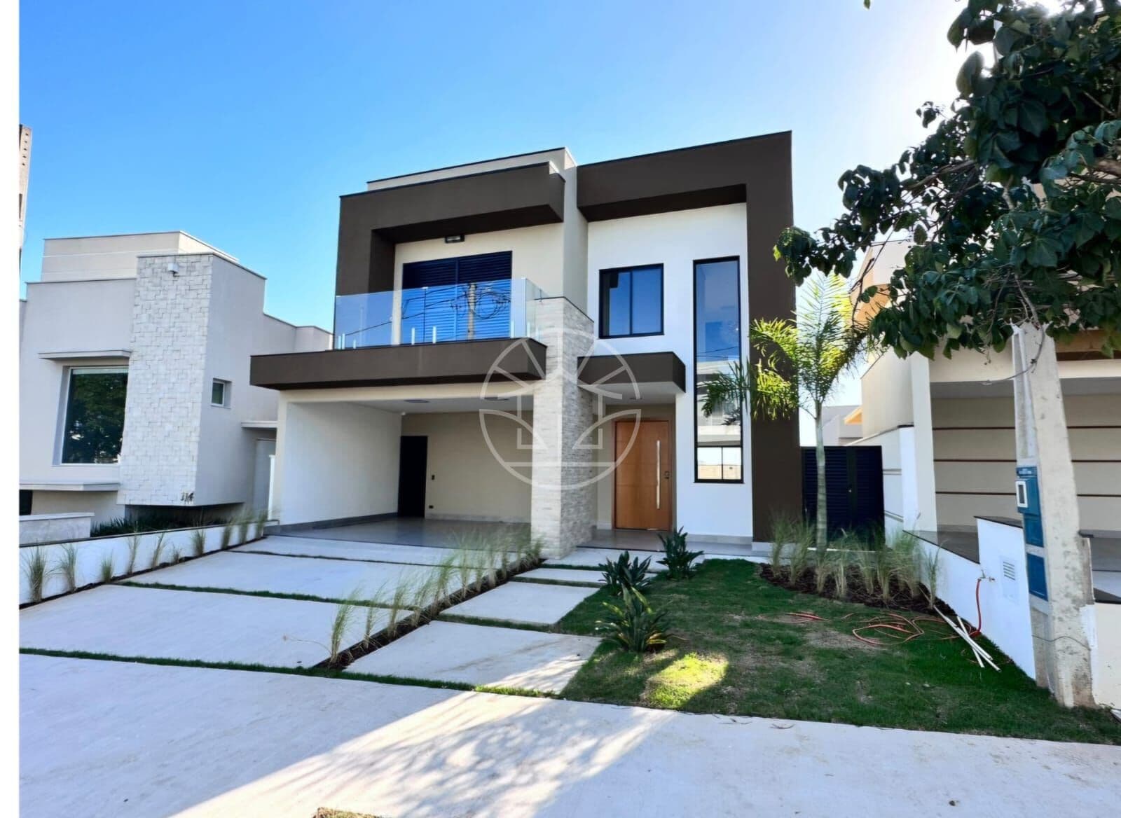 Sobrado com 3 suítes, equipado no Residencial Central Parque, em Salto/SP