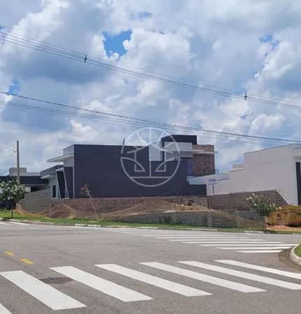 Oportunidade: Terreno de Esquina no Residencial Phytos – Pronto para Construir!