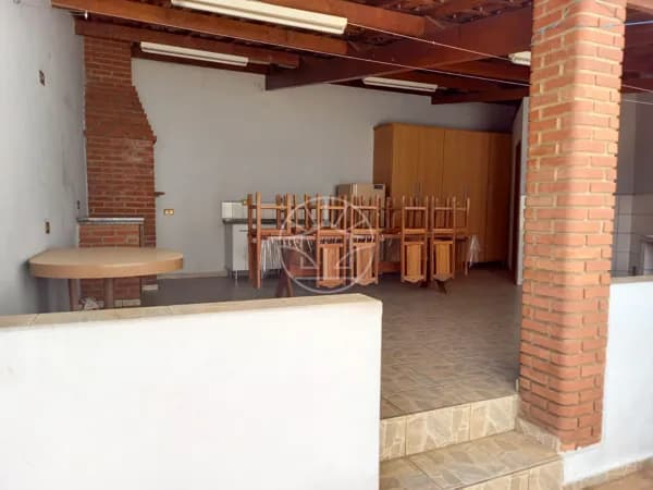 Casa com 3 dormitórios Vila Teixeira - Salto/SP