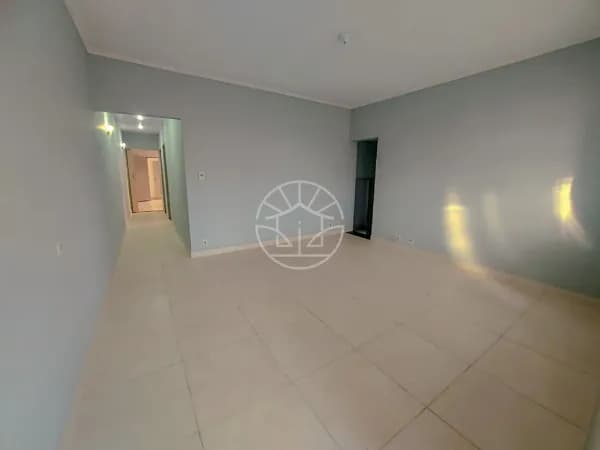 Casa no Jardim Três Marias, em Salto/SP
