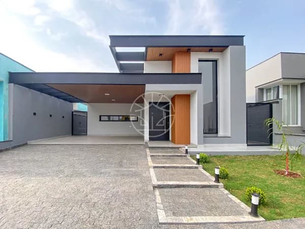 Casa Nova, em Condomínio