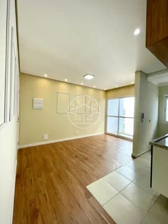 Apartamento com 2 dormitórios, no Jardim dos Taperás, em Salto/SP