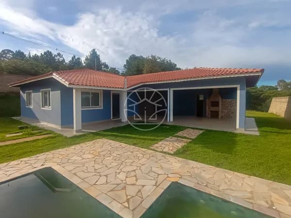 Chácara com 3 dormitorios e piscina Vale da Esperança - Mairinque/SP