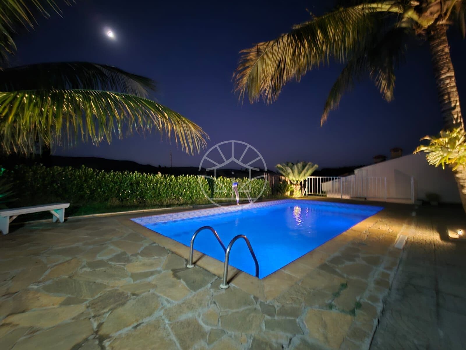 Linda casa com vista para as montanhas, no Condomínio Santo Antônio, em Itú/SP